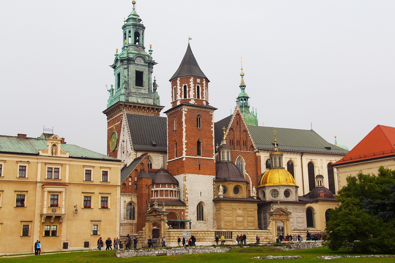 royal, cathedral, wawel royal castle-601223.jpg